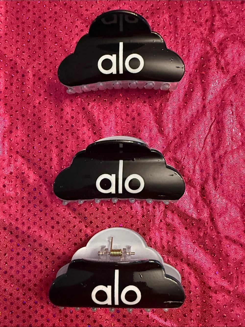 ALO Yoga Inspired Black Cloud Hair Clip (OS)